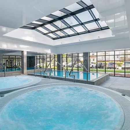 Port Lwowska With Swimming Pool By Renters Apartmán